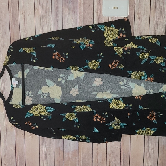 Lularoe Sarah - Picture 1 of 6